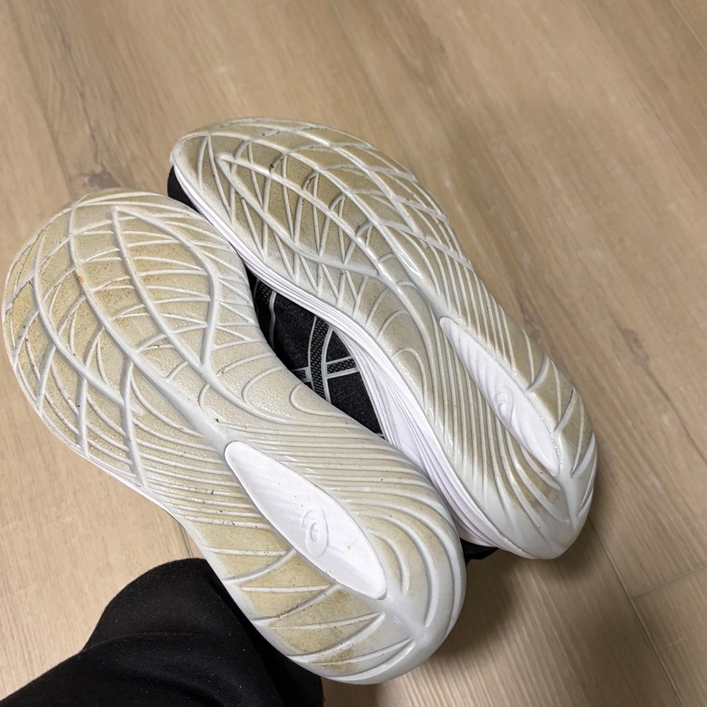 EUC ASICS GEL-CUMULUS 27 WIDE - Picture 7 of 7
